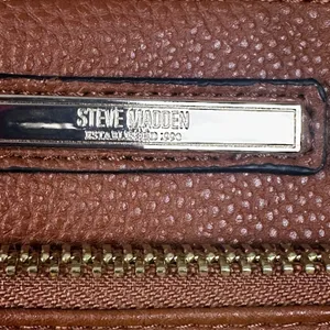 Steve Madden‎ Crossbody Bag Womens Small Cognac Brown Pebbled Gold Hardware New thumbnail 2