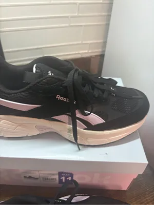 Reebok‎ Black And Lavender Sneakers Size 11 thumbnail 3
