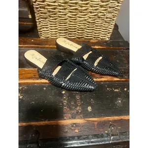 Matisse Black Woven Leather Pointed Toe Mule Flats 7 thumbnail 2