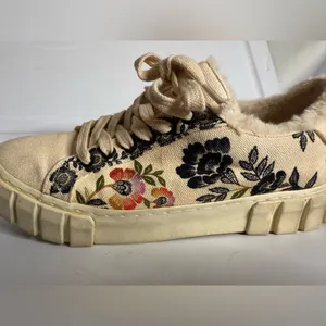 FARM Rio Cream Floral Faux Fur Lined Chunky Sole Sneakers 9 thumbnail 10