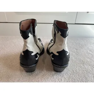 Donald J Pliner Western Ankle Boots Black & Ivory Leather Cowgirl Rodeo Designer thumbnail 7