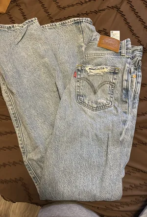 Ribcage Wide-Leg Levi’s thumbnail 1
