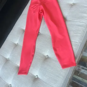 ALO Neon Orange Workout Leggings Size Small thumbnail 3