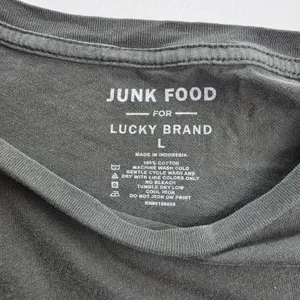 Junk Food Lucky‎ Brand 51R The Beatles Sgt Peppers Graphic T-Shirt Grey Large thumbnail 2