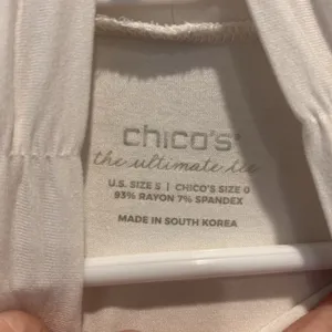 Chico's The Ultimate Tee Cream Mock Neck Ruched Long Sleeve Top Womens Size S thumbnail 6