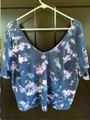 EUC Lululemon Align Tee Circulate Tie-Dye Mineral Blue Multi Size 16 thumbnail 4
