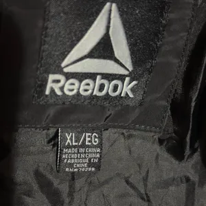 Reebok | NWOT Women's Black Pink Trim Thick Winter Puffer Jacket Coat (size XL) thumbnail 11