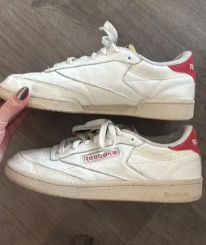 Reebok Sneakers thumbnail 1
