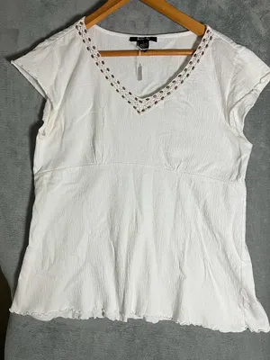 Style & Co V-Neck‎ Cap Sleeve Top Boho Size Large with beads thumbnail 1