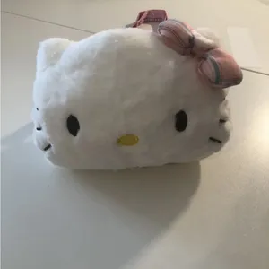 Hello Kitty Purse a Sanrio Original New Still in bag. thumbnail 2