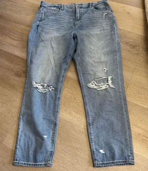 NWT American Eagle Light Wash Distressed Denim Mom Jeans thumbnail 1