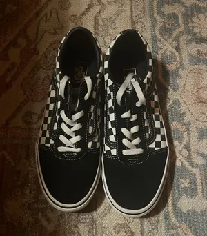 Black Size 8 thumbnail 1