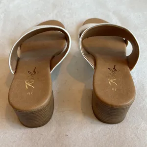 NWOT Rebels White Slip On Block Heel Sandals size 39 thumbnail 3