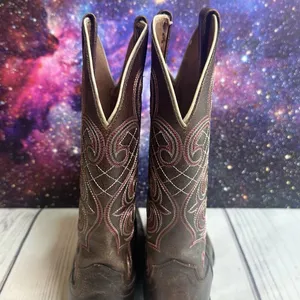 Ariat‎ “Bright Light” Western Snip Toe Boots 10011920 Mahogany Leather Sz 8.5 thumbnail 5
