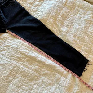 RE/DONE Redone Originals 90's High Rise Ankle Raw Hem Crop Faded Black Jeans 29 thumbnail 9