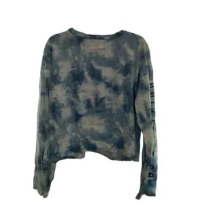 ✨Hollister Blue and white tie dye cropped sz large shirt✨ thumbnail 3