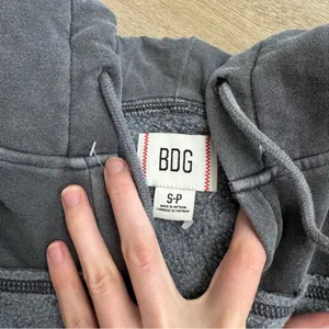 BDG Leanne Cropped Pullover Hoodie Sweatshirt thumbnail 7
