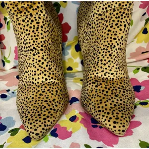 Crown & Ivy Azalea Cheetah Sz6 Knee High Fabric Pointy Toe Side Zip Boots thumbnail 2
