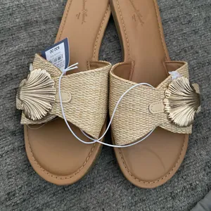 Women's Tan Sandals Size 7 thumbnail 3
