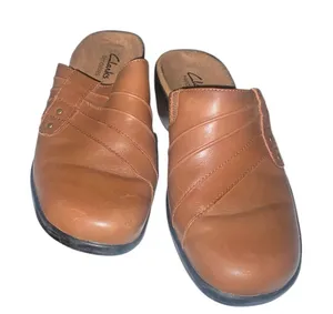 Clark’s Bendables Brown Leather Clog Slip on Mule Shoe comfortable size 5.5 thumbnail 1