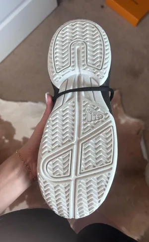 Adidas Volleyball Shoes thumbnail 2