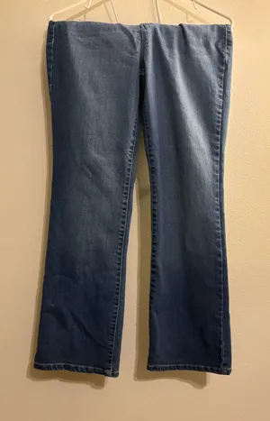 Gloria Vanderbilt Jeans Jordyn Women’s Blue Curvy Barely Bootleg 8 Petite thumbnail 1