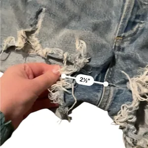 Agolde Parker Vintage Cut Off Distressed Shorts in Swapmeet‎ Light Wash Sz 25 thumbnail 12