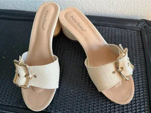 Pierre Dumas Wedges thumbnail 1