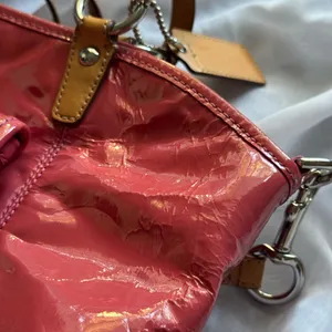Coach Leah Patent Leather Signature Bucket Bag Tote thumbnail 8