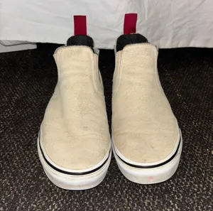 Vans Slip-On Chelsea Boot thumbnail 2