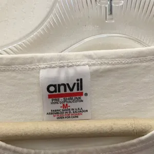 FINAL MARKDOWN Cute anvil tee (M) thumbnail 3