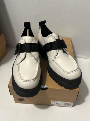 UGG Ashton Shoe White casual classic stylish chic combat spring comfy winter thumbnail 3