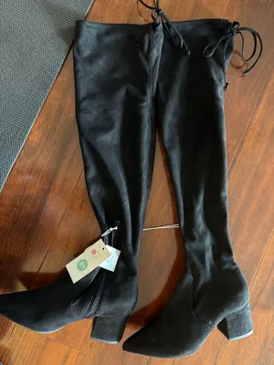Black boots $44 retail Size 8.5 thumbnail 1