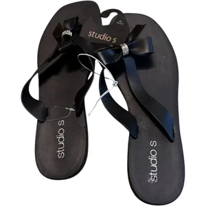 Studio S Black Women's Low Heel Flat Bow Details Sandals XL thumbnail 2