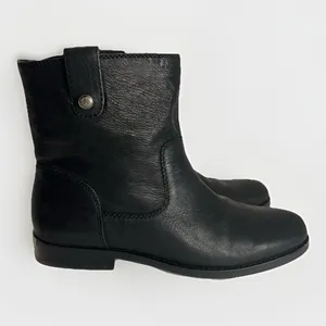 Arturo Chiang Womens Black Leather Chelsea Pull On‎ Boots Size 7M thumbnail 3