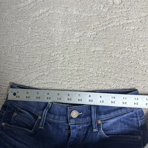 Women's MOTHER 25 The Muse‎ Bitten & Smitten Skinny Jeans Cropped thumbnail 5