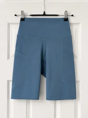 NWOT Nike One Dri-FIT Blue High Rise Biker Shorts Pockets Size XS thumbnail 2