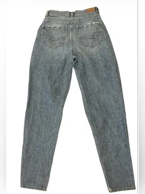 American Eagle Relaxed Mom Jeans Light Wash Size 2 Ripped thumbnail 2
