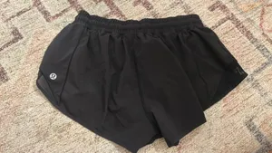 Lululemon Low-Rise shorts thumbnail 3