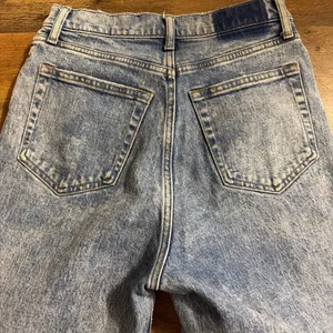 Abercrombie High-Rise Jeans Ultra 90s Straight thumbnail 3