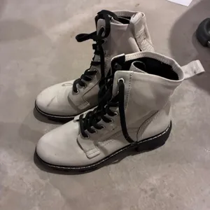 Rag & Bone Shiloh White Leather Combat Boots Black Laces Lug‎ Sole Womens 38 thumbnail 4
