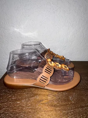 Italian Shoemakers Slip On Thong Triple Flower Sandal Shoes thumbnail 3