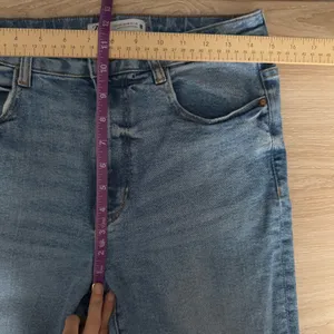 Zara 10 Flare High Rise Jeans Light Wash Denim Casual Career Fall Streetwear thumbnail 4