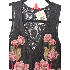 GUESS Womens Kassandra Lace Bodysuit S Black Rose Applique Floral Romantic thumbnail 4