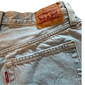 Levis 501 XX cut off distressed denim shorts shot pants daisy dukes Size W 29. thumbnail 4