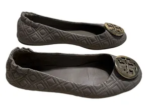 Tory Burch Quilted Minnie Flats Women's Size 8 Dust Storm Gold Logo thumbnail 1