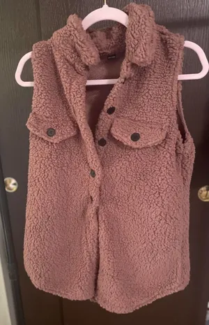 SheIn Dusty rose Sherpa vest thumbnail 1
