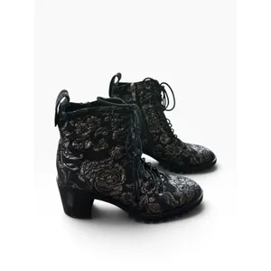 Jimmy Choo Floral Brocade Combat Boots 38.5 Black Silver Metallic Whimsigoth thumbnail 5