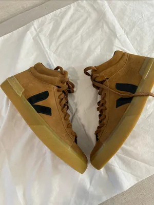 VEJO MINOTAUR SUEDE SNEAKER CAMEL BLACK, Unisex W10/8, NWOT Display thumbnail 5