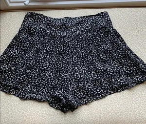 American Eagle Flowy Flat Front Shorts thumbnail 1